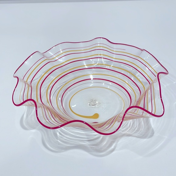 John Burchetta Accents Vintage Signed John Burchetta Handblown Art Glass Handkerchief Bowl